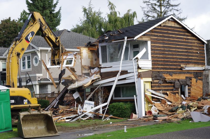 House Wrecking in South Houston, TX